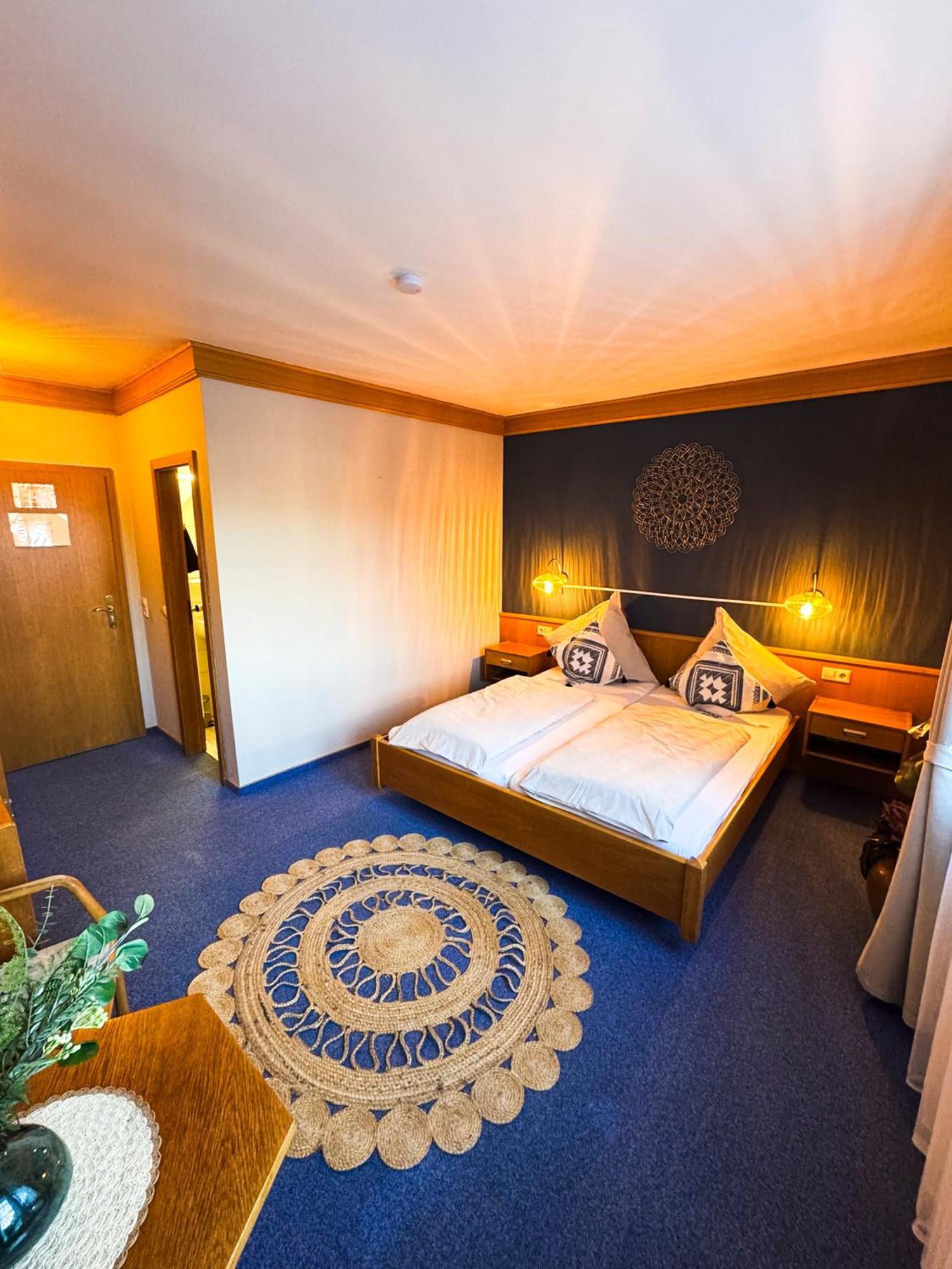 Hotel Guelser Weinstube Κόμπλεντς Εξωτερικό φωτογραφία