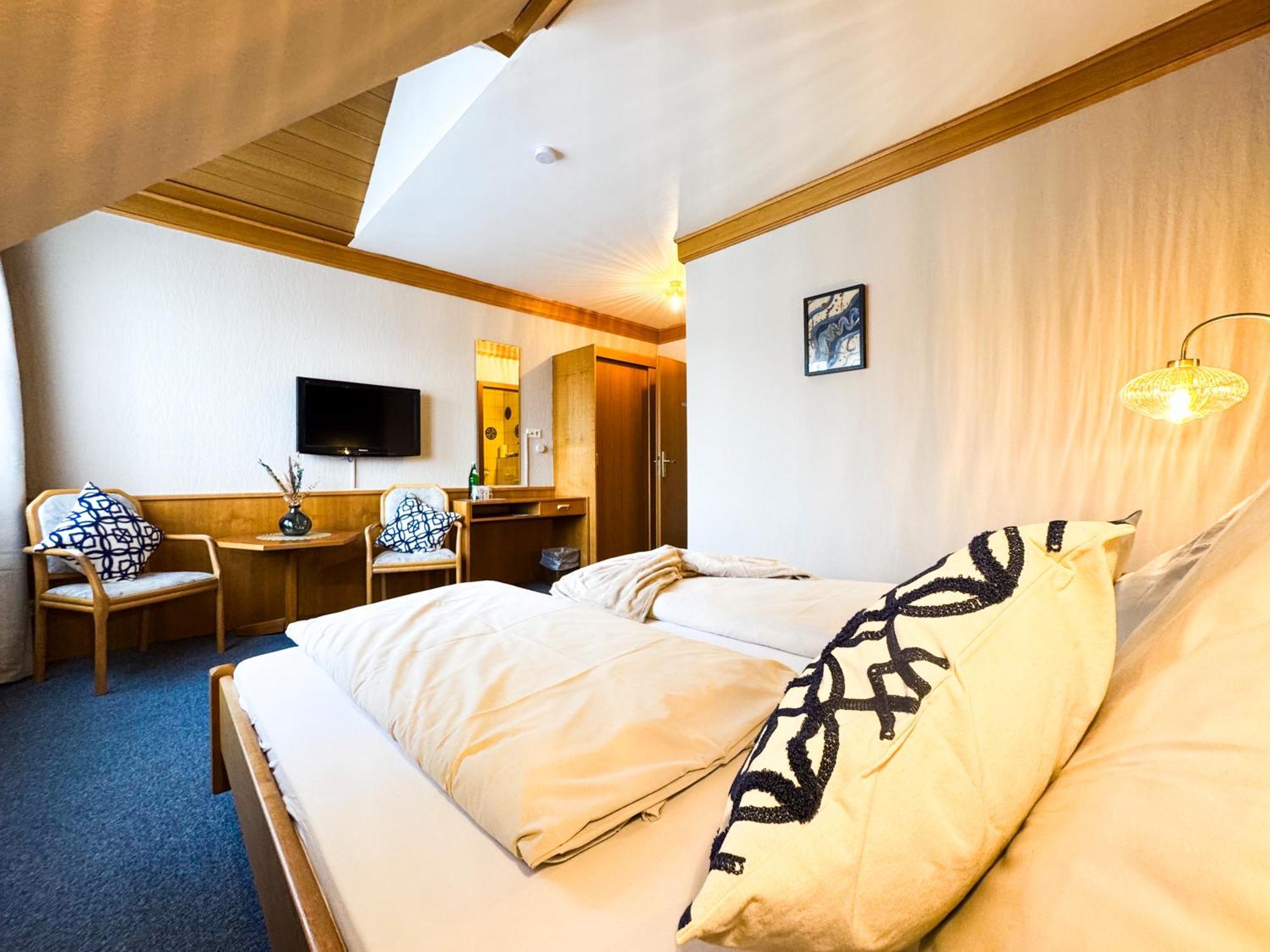 Hotel Guelser Weinstube Κόμπλεντς Εξωτερικό φωτογραφία