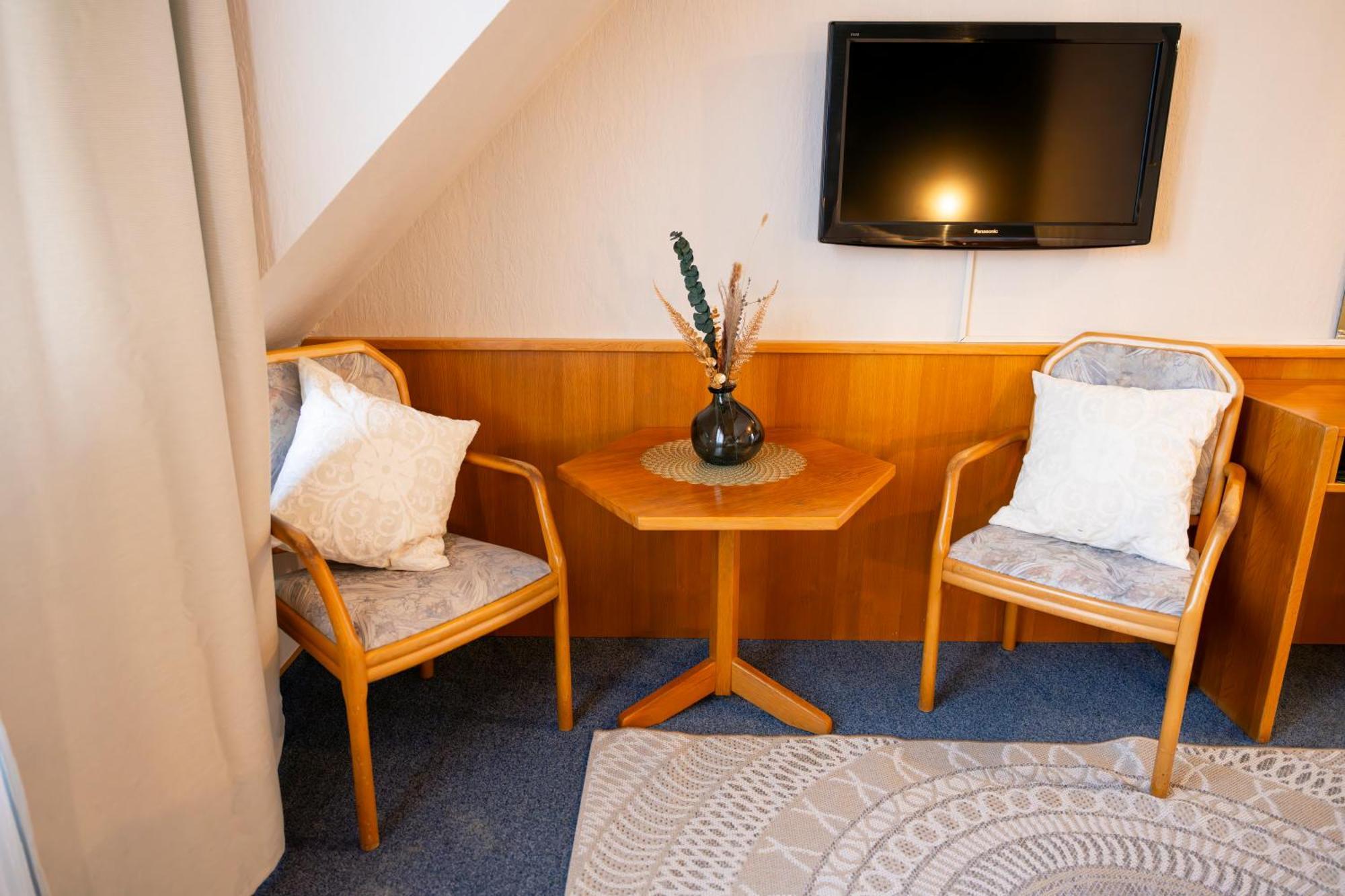 Hotel Guelser Weinstube Κόμπλεντς Εξωτερικό φωτογραφία