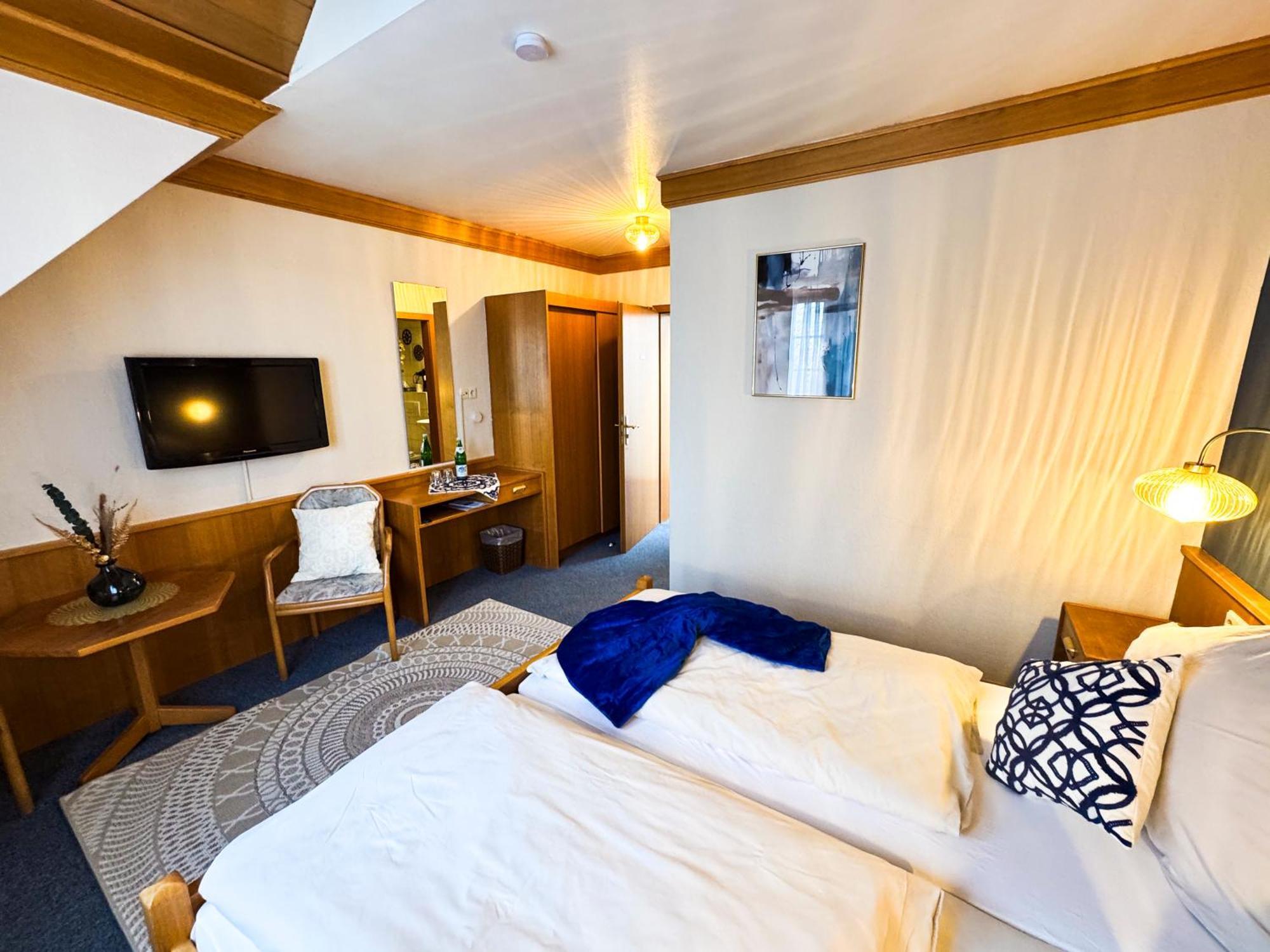 Hotel Guelser Weinstube Κόμπλεντς Εξωτερικό φωτογραφία